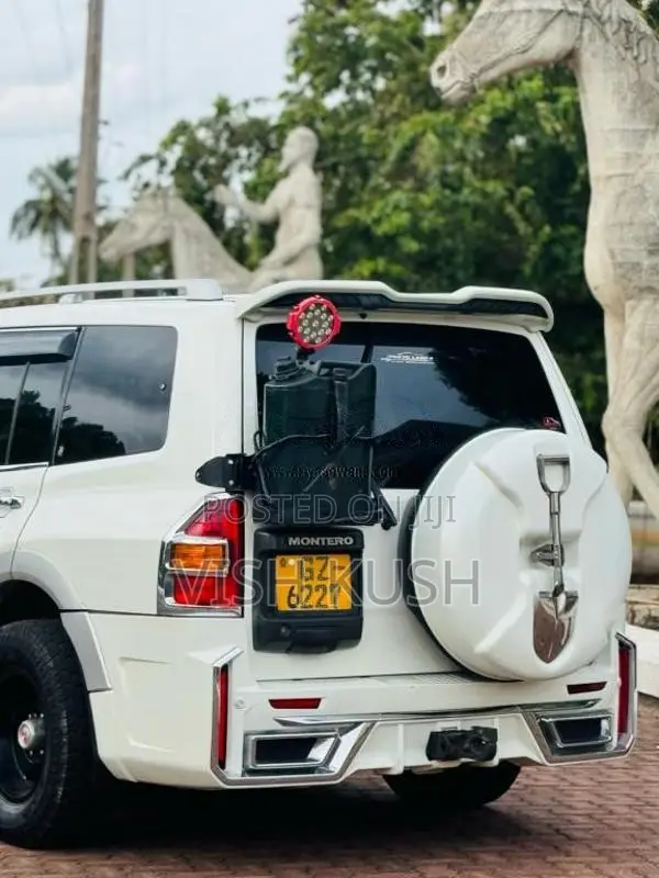 Mitsubishi Montero 2004 SUV (Used)