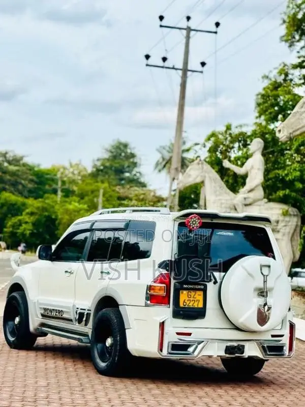 Mitsubishi Montero 2004 SUV (Used)