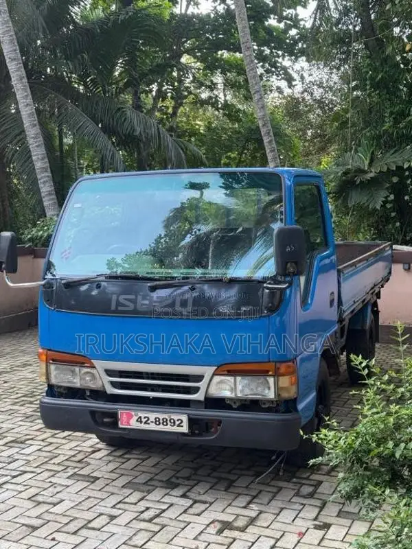 Isuzu NKR 1987 Lorry (Used)