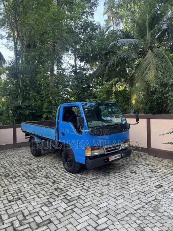 Isuzu NKR 1987 Lorry (Used)