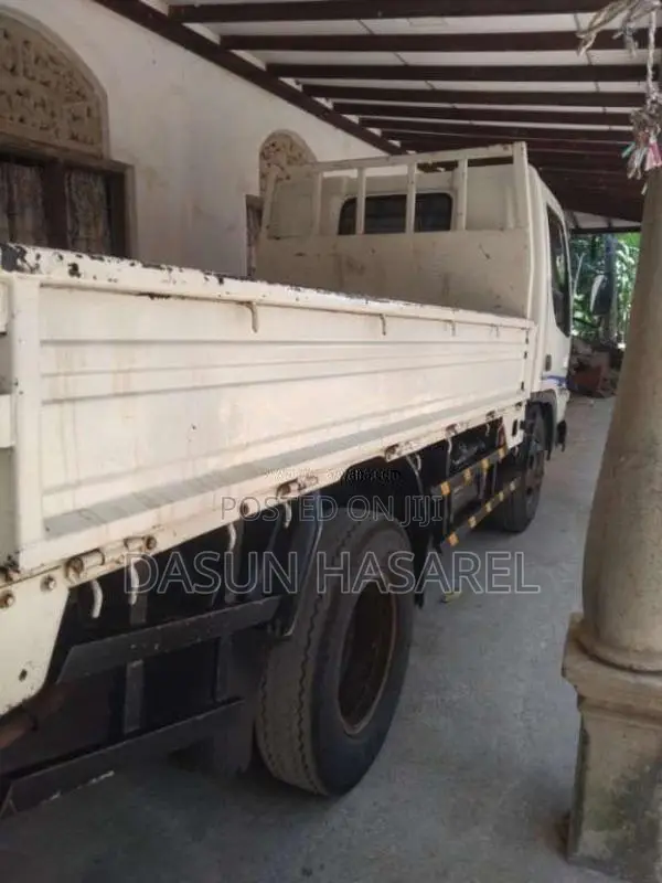 Mazda Titan 2000 Lorry (Used)