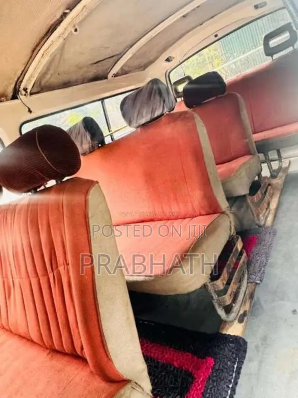 Nissan Caravan 1982 Van (Used)