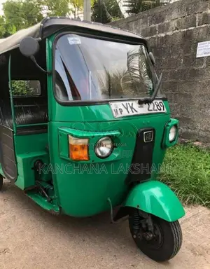 Bajaj RE 205 2011 Three Wheel (Used)