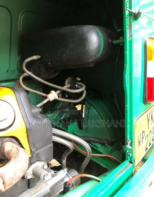 Bajaj RE 205 2011 Three Wheel (Used)