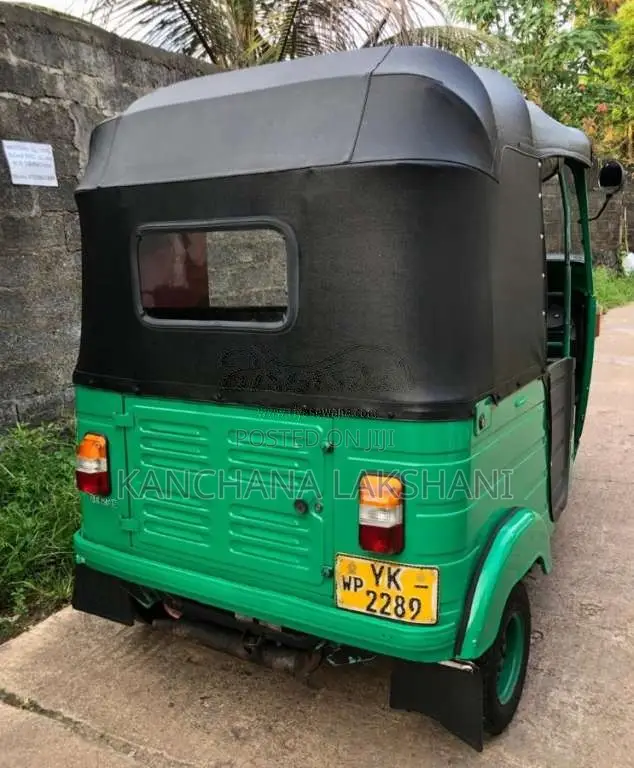 Bajaj RE 205 2011 Three Wheel (Used)