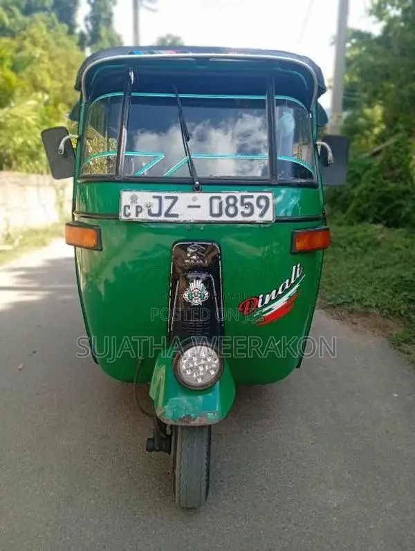 Bajaj RE 2 Stroke 2005 Three Wheel (Used)