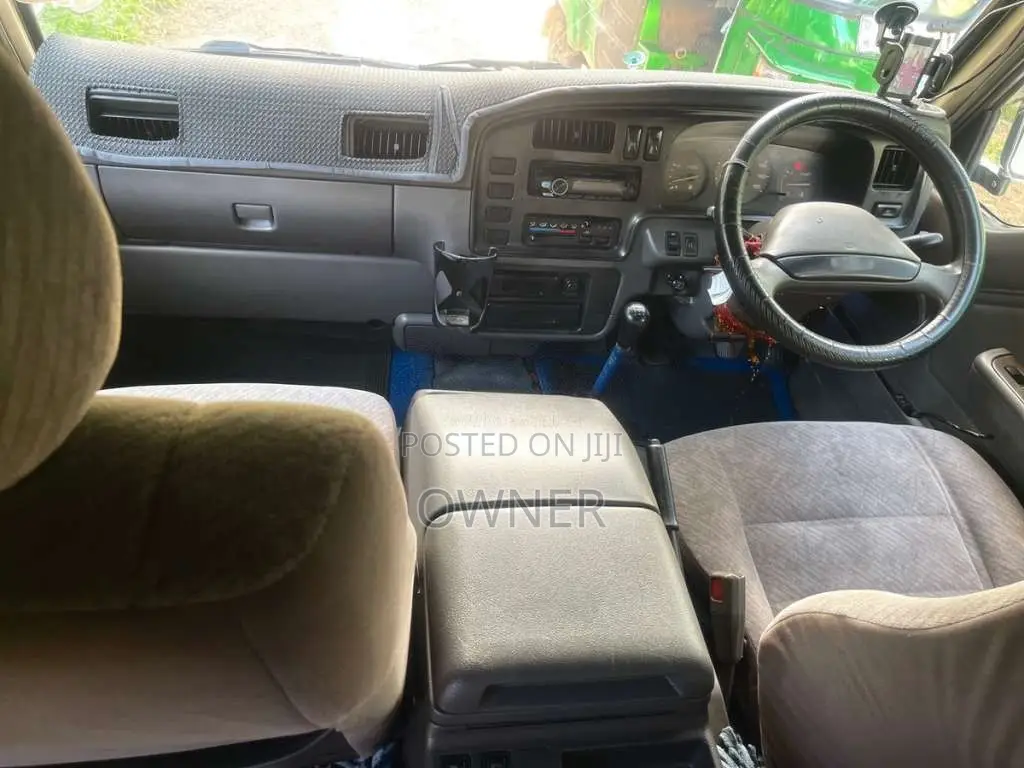 Nissan Caravan 1997 Van (Used)
