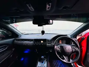 Honda Vezel RS SENSING 2017 SUV (Used)