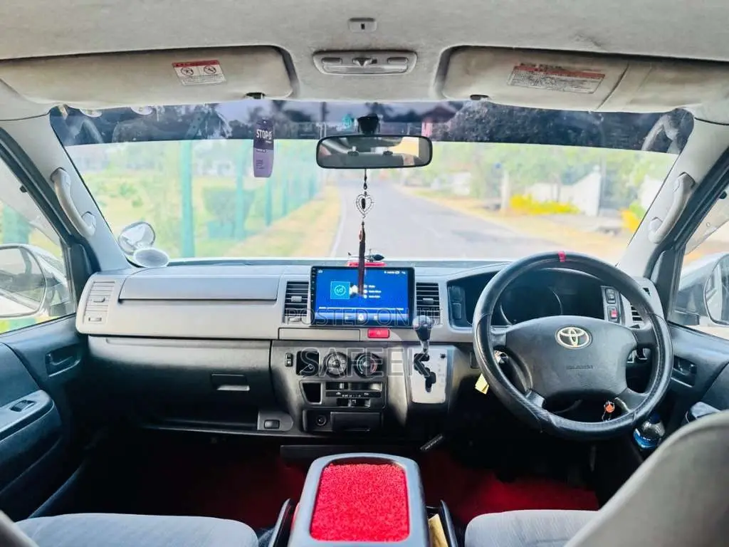 Toyota KDH 201 Super GL 2012 Van (Used)