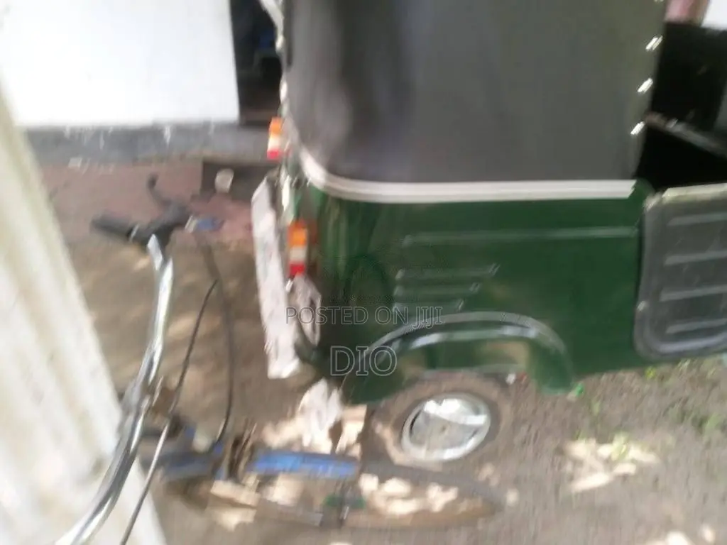 Bajaj 2 Stroke 1995 Three Wheel (Used)