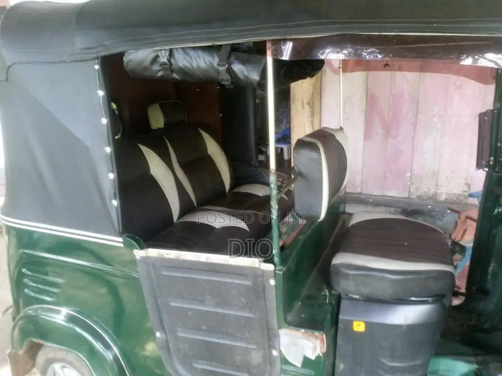 Bajaj 2 Stroke 1995 Three Wheel (Used)