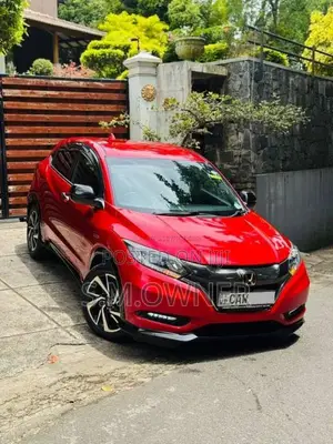 Honda Vezel Rs 2017 SUV (Used)