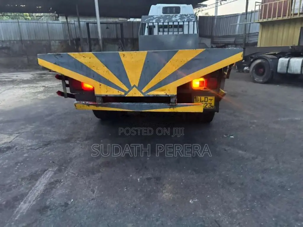 Eicher 10 WHEEL 2007 Lorry (Used)