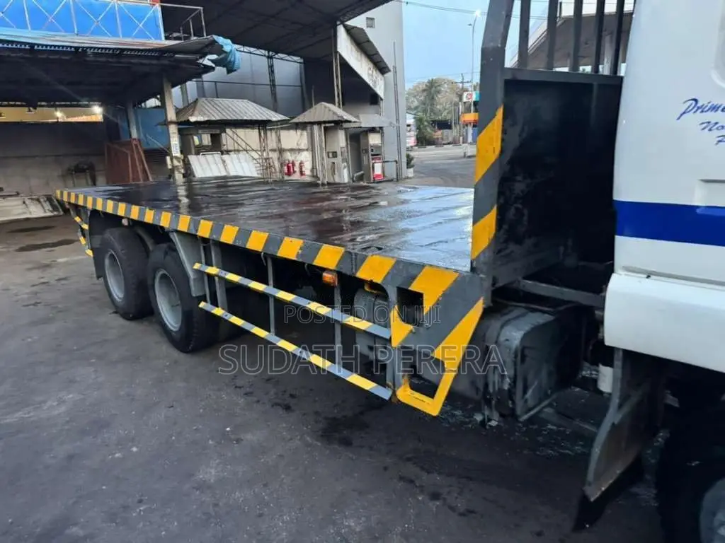 Eicher 10 WHEEL 2007 Lorry (Used)