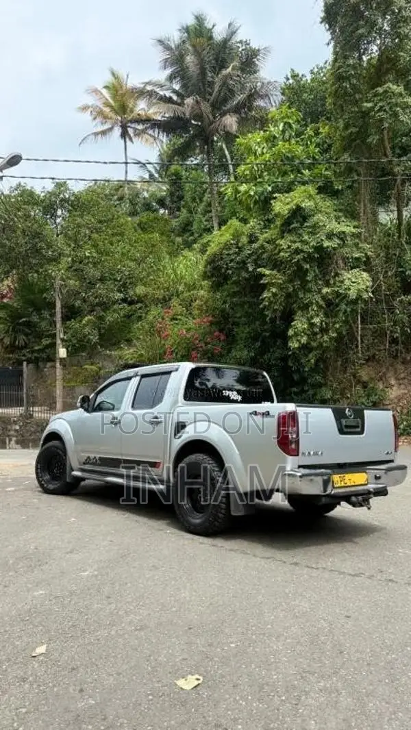 Nissan Navara 2012 Pickup (Used)