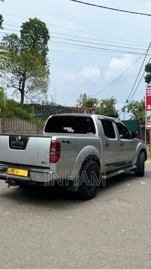 Nissan Navara 2012 Pickup (Used)