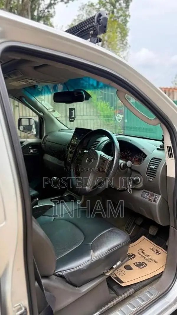Nissan Navara 2012 Pickup (Used)