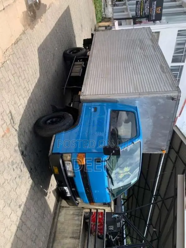 Isuzu ELF 1984 Lorry (Used)