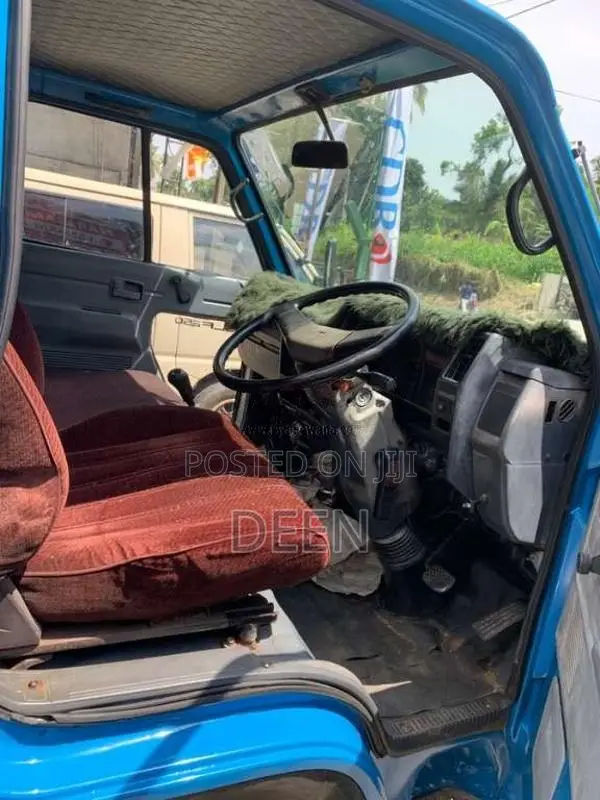 Isuzu ELF 1984 Lorry (Used)