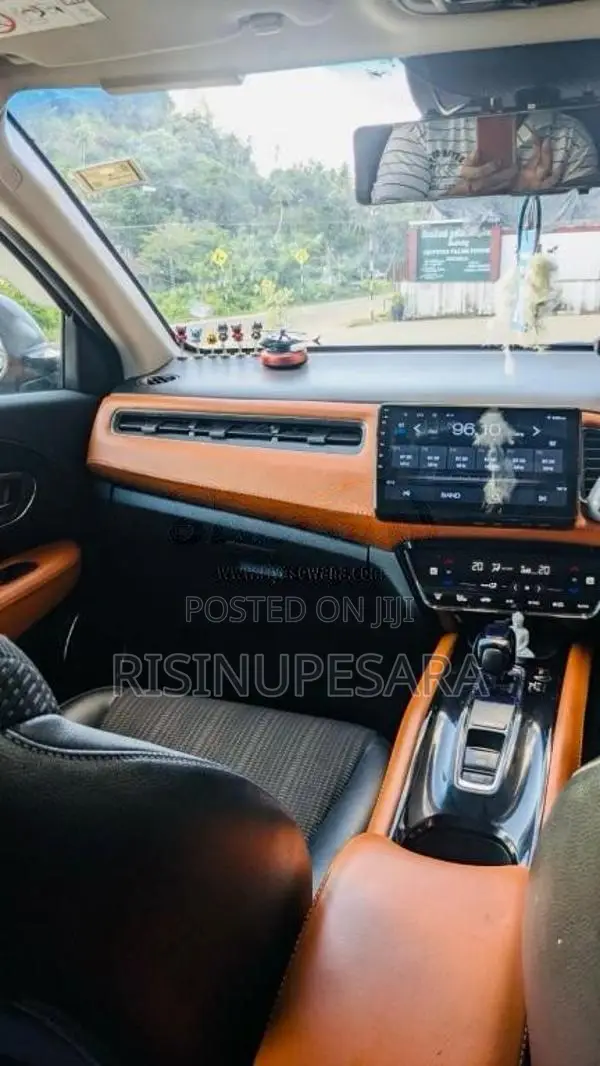 Honda Vezel 2015 SUV (Used)