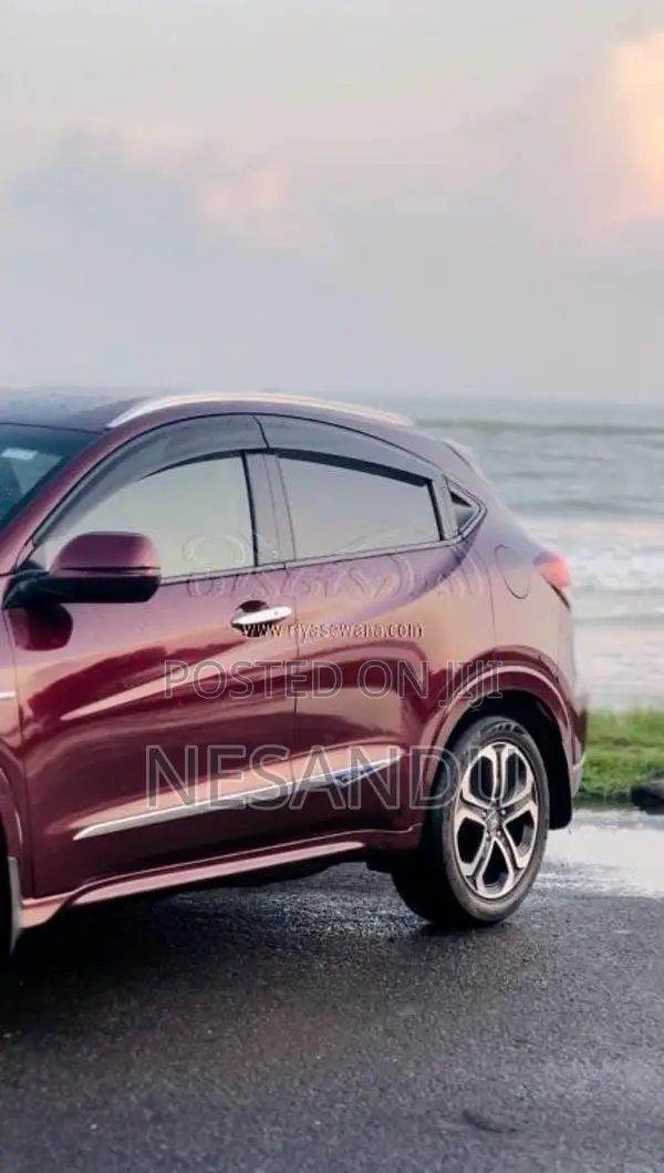 Honda Vezel 2014 SUV (Used)