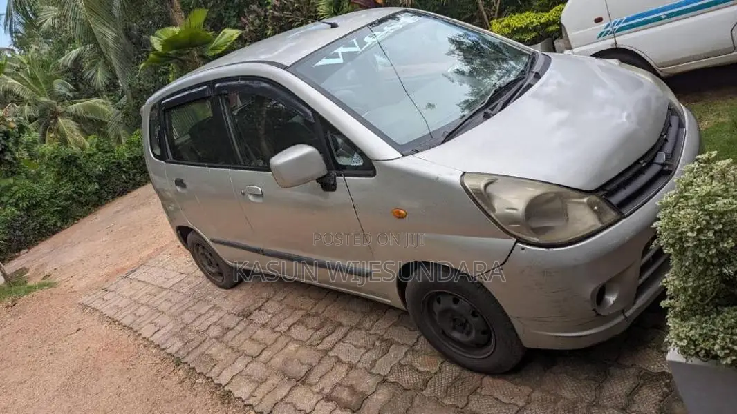 Suzuki Estilo 2010 Car (Used)