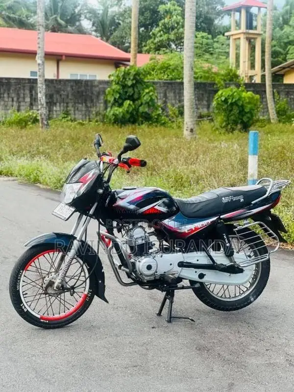 Bajaj CT-100 2016 Motorbike (Used)