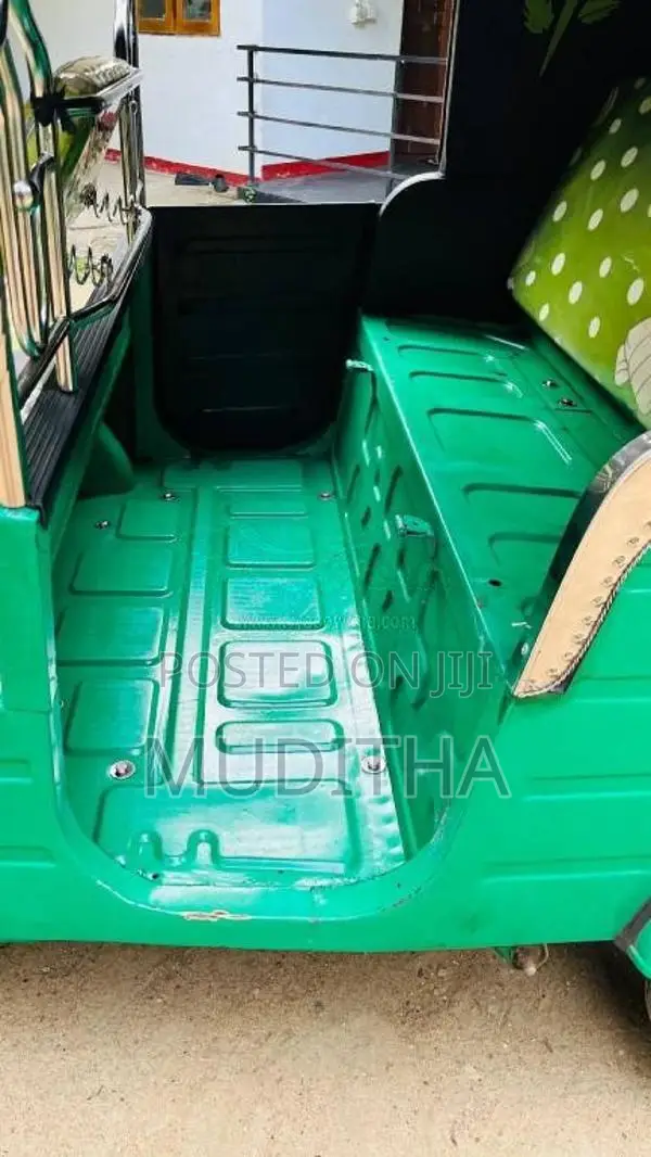 Bajaj 4 Stroke 2012 Three Wheel (Used)