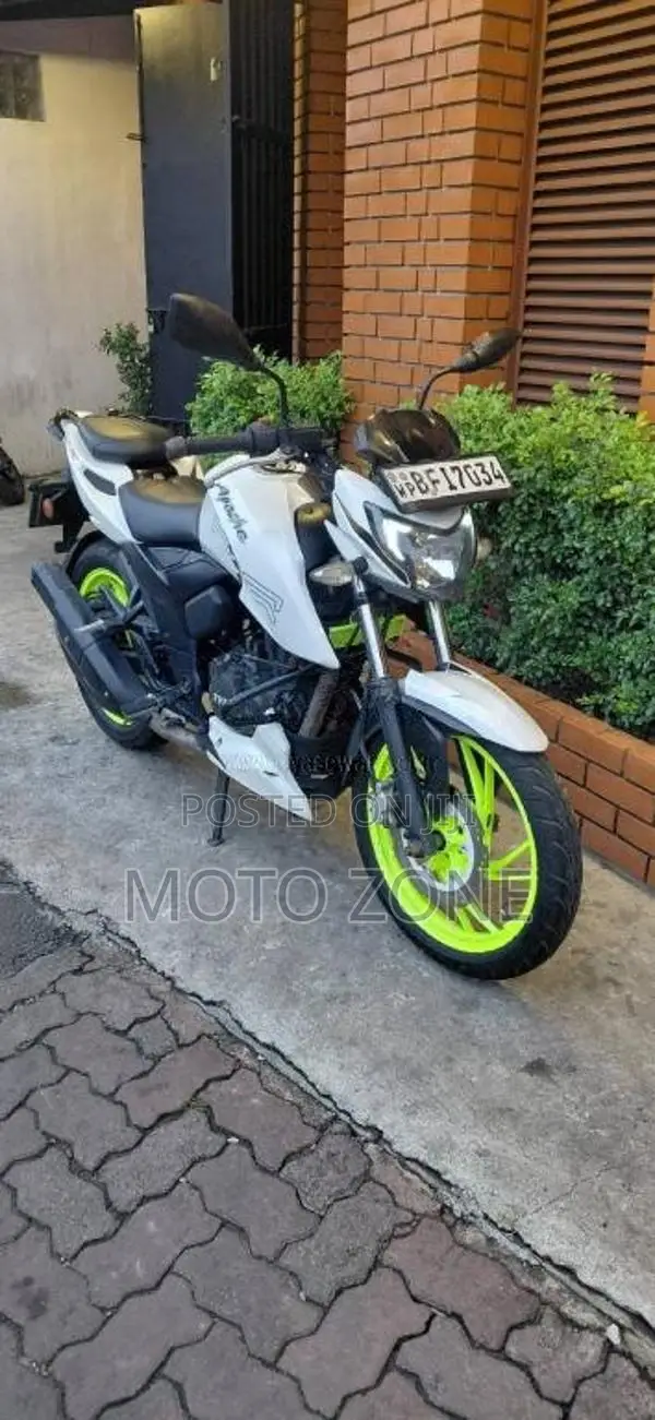 TVS APACHE RTR 200 2017 Motorbike (Used)