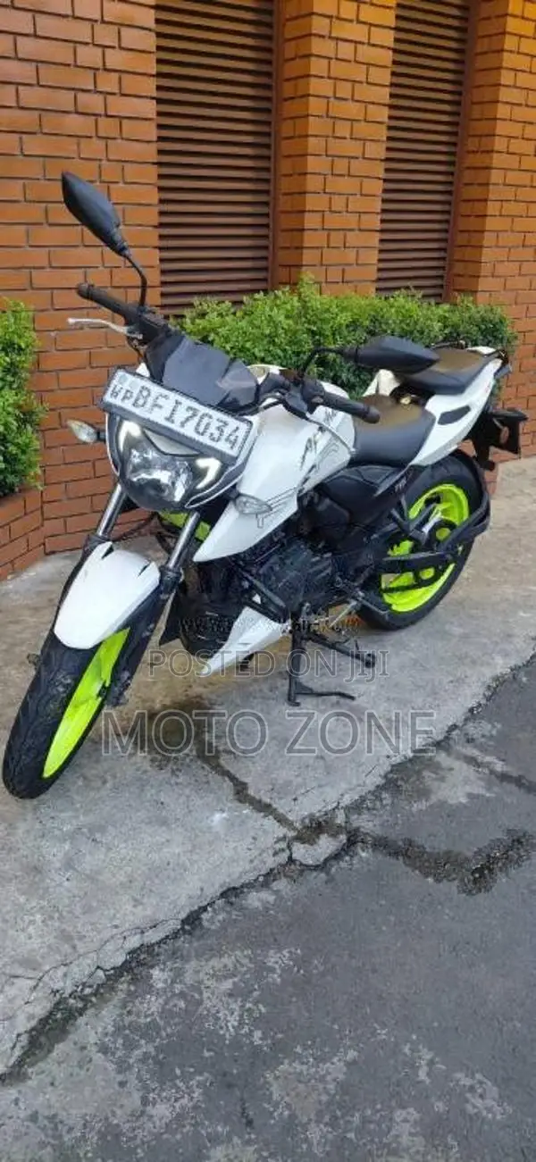 TVS APACHE RTR 200 2017 Motorbike (Used)