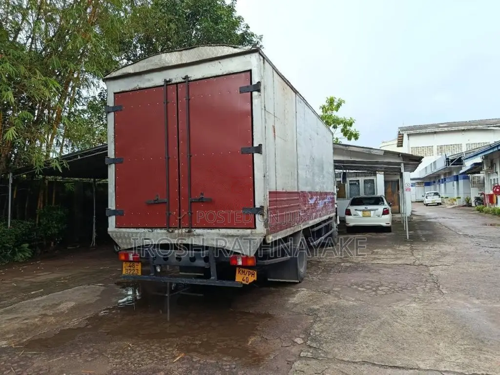 Ashok-Leyland Leyland 909 1998 Lorry (Used)