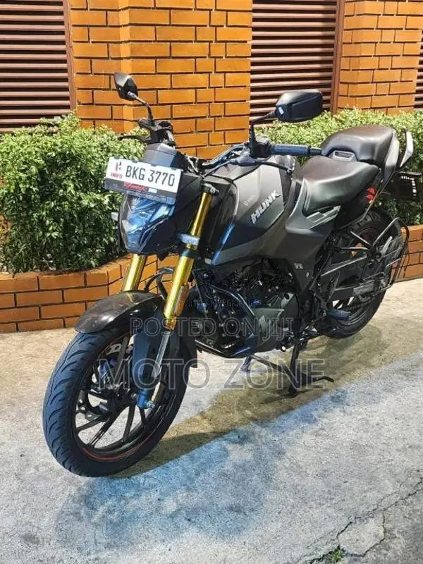 Hero HUNK 160 4V 2025 Motorbike (Used)
