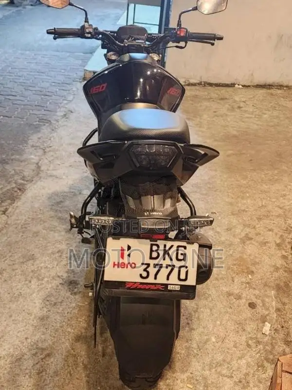 Hero HUNK 160 4V 2025 Motorbike (Used)