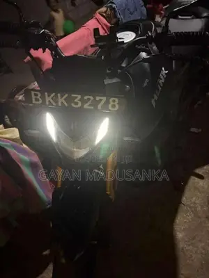 Hero Hunk 2025 Motorbike (Used)