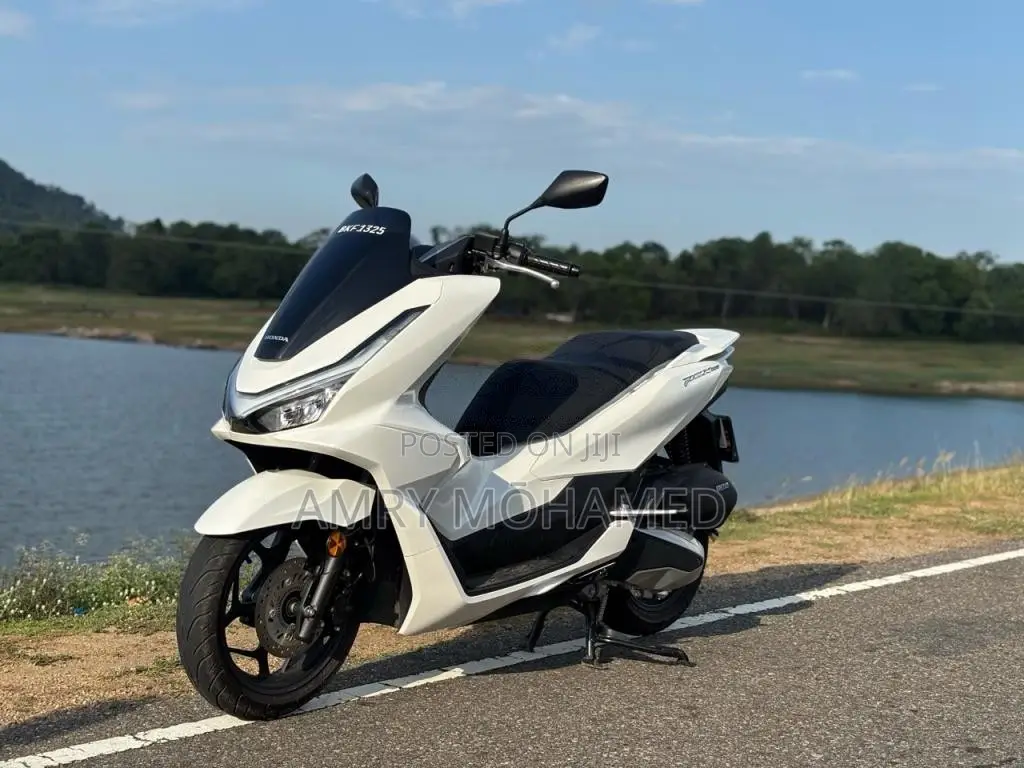 Honda Pcx 160 2025 Motorbike (Used)