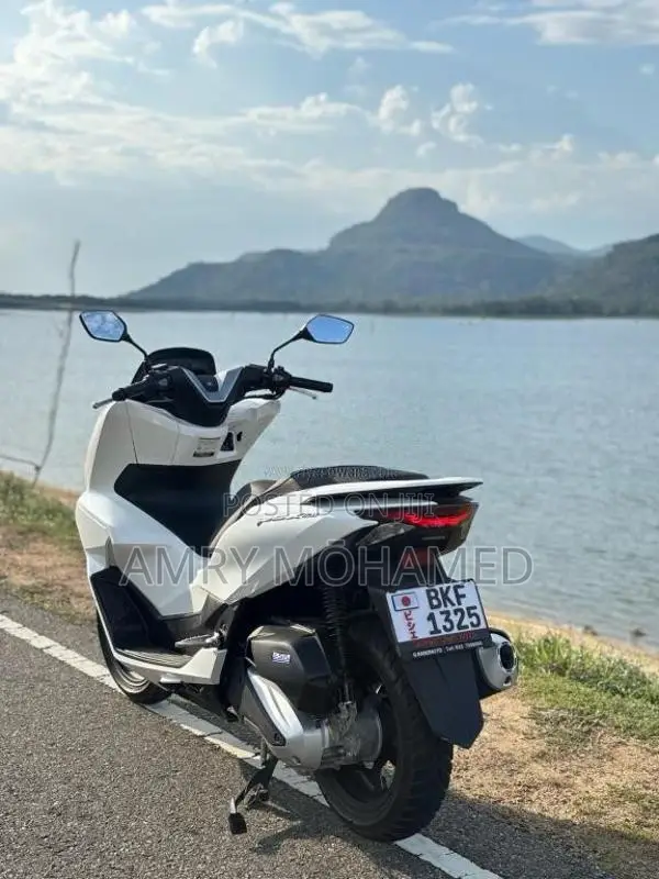 Honda Pcx 160 2025 Motorbike (Used)