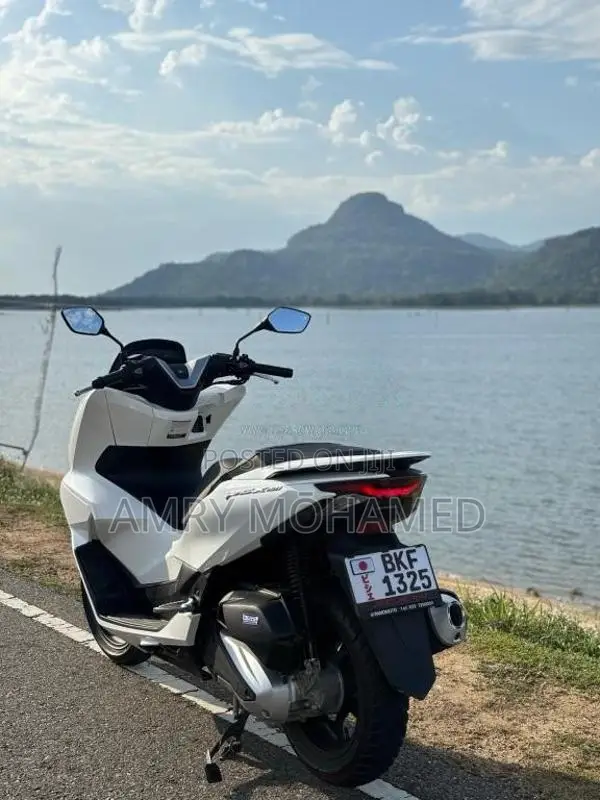 Honda Pcx 160 2025 Motorbike (Used)