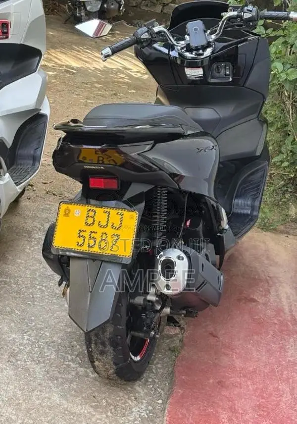 Honda Pcx 160 2024 Motorbike (Used)
