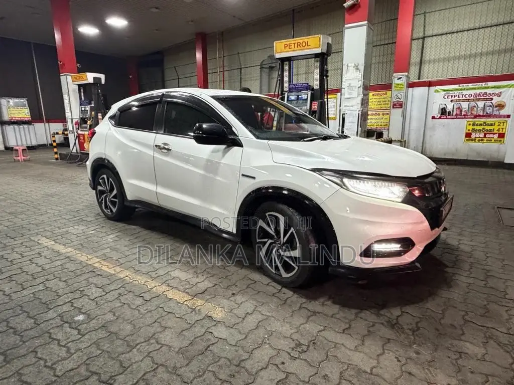 Honda Vezel Rs 2019 SUV (Used)