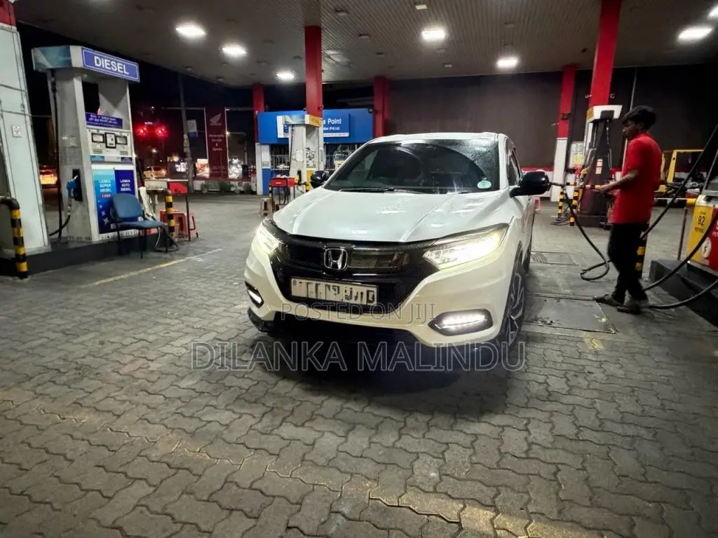 Honda Vezel Rs 2019 SUV (Used)