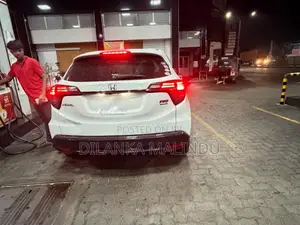 Honda Vezel Rs 2019 SUV (Used)