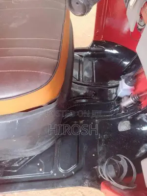 Bajaj 4 Stroke 2016 Three Wheel (Used)