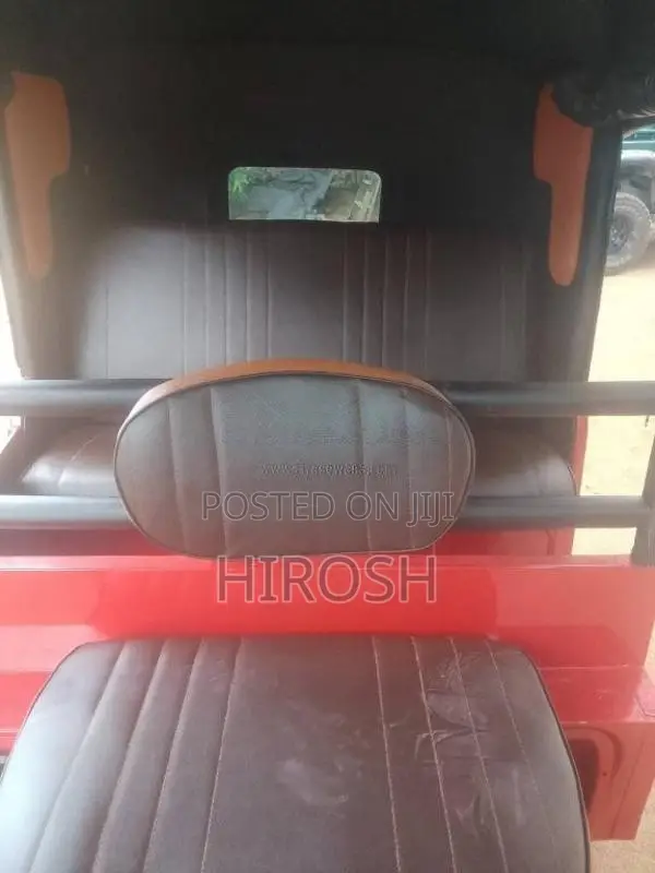 Bajaj 4 Stroke 2016 Three Wheel (Used)