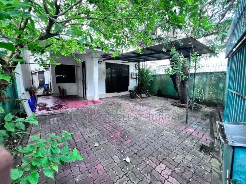 House For Sales In Mount Lavinia, Watarappola Road 9 Perch