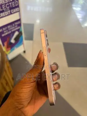 Apple iPhone 14 (Used)