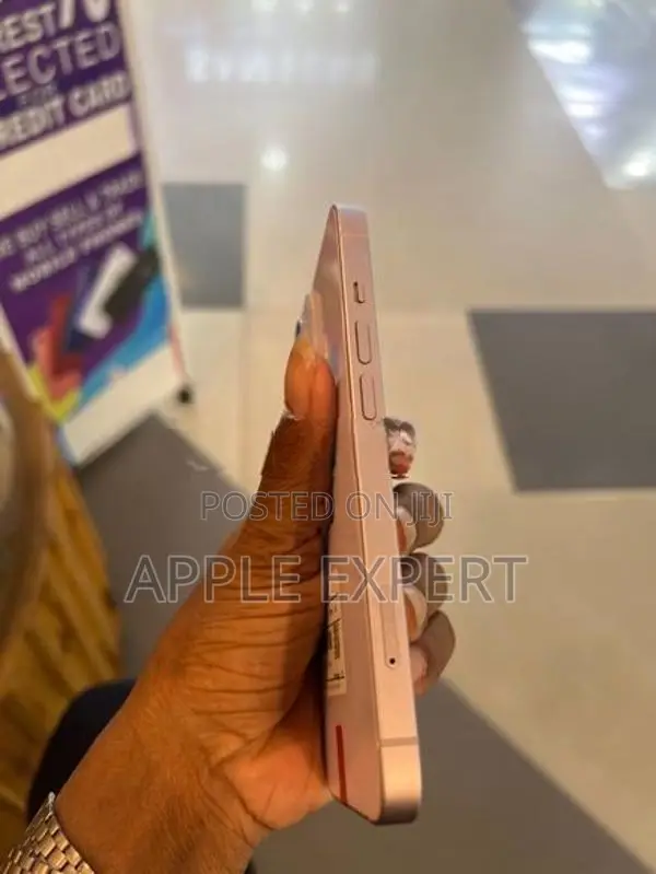 Apple iPhone 14 (Used)