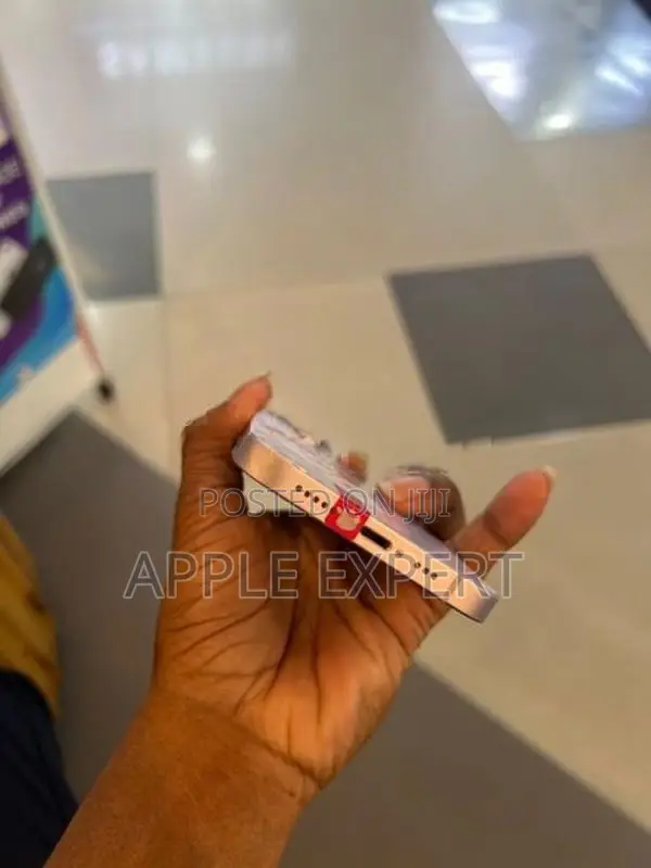 Apple iPhone 14 (Used)
