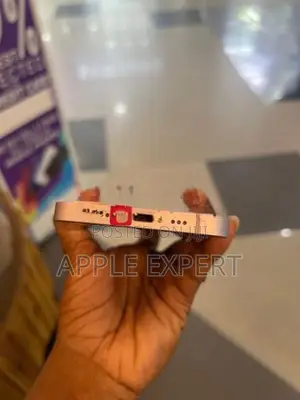 Apple iPhone 14 (Used)
