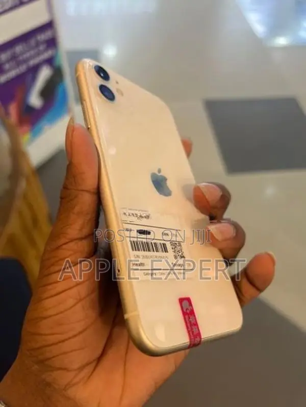 Apple iPhone 11 (Used)