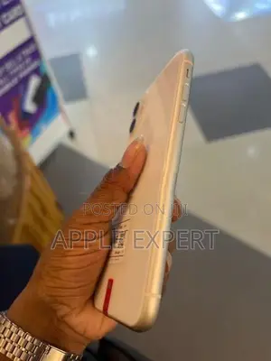 Apple iPhone 11 (Used)